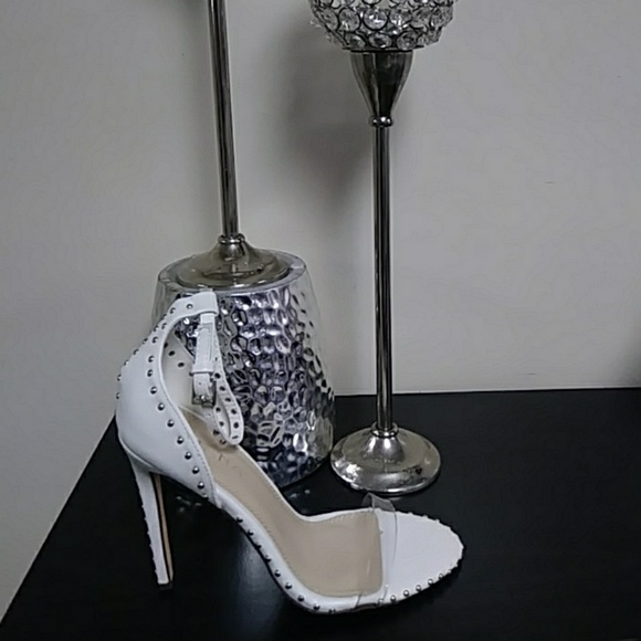 Stiletto heels - Picture 1 of 3